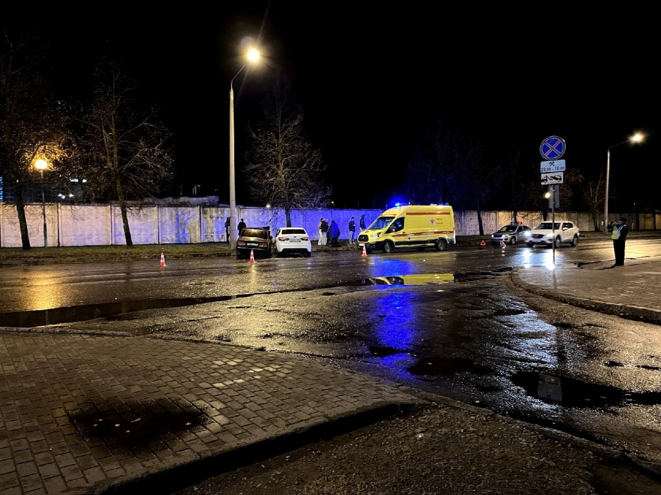 ДТП у Атома - 2.jpg